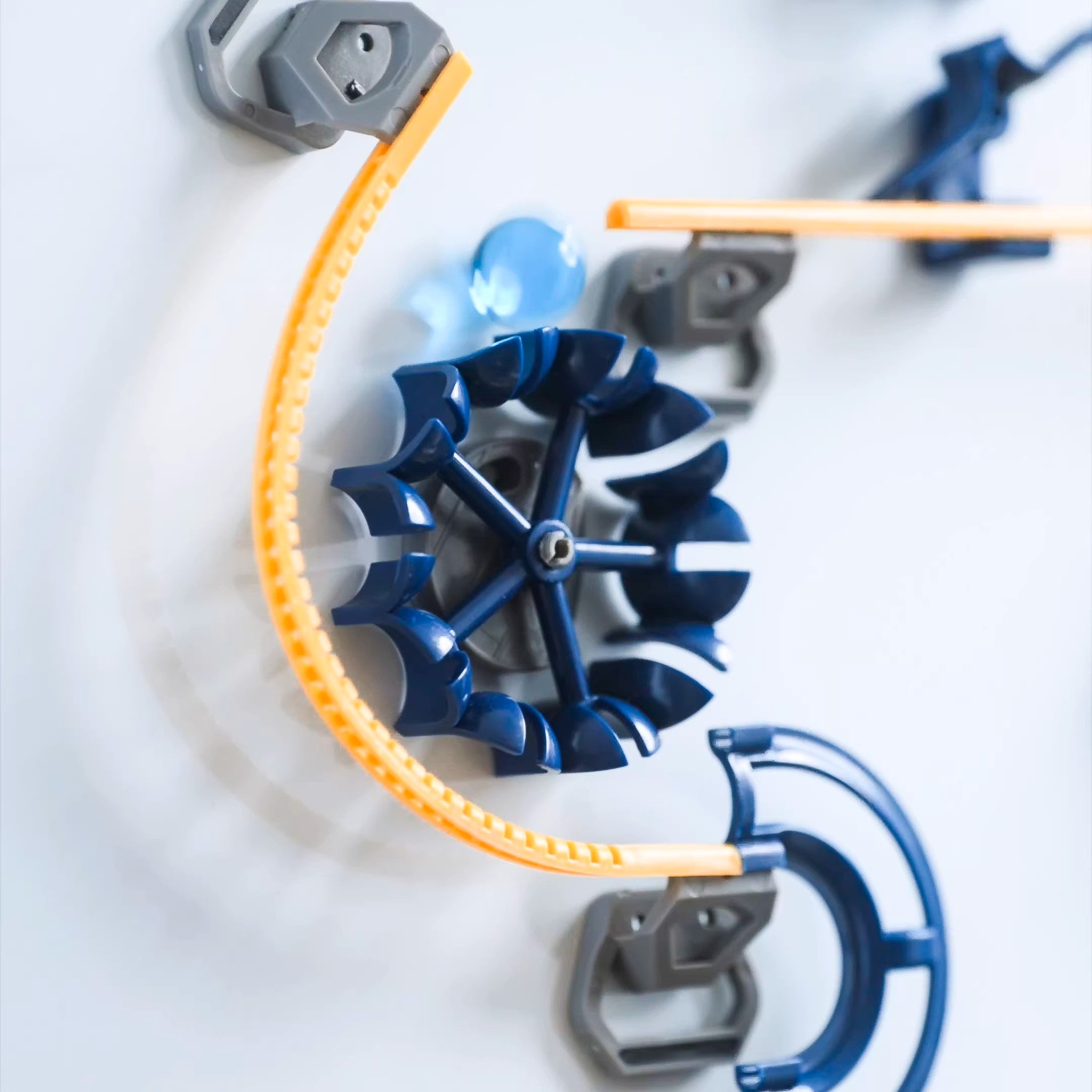 Magnetic Kinetic Desk Machine - Turn any metal surface into stress relief.